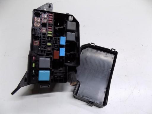 TOYOTA RAV4 III блок предохранителей 82662-42190