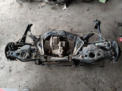 2.5 4x4 - Toyota rav4 iv балка підвіски повна задня 4х4