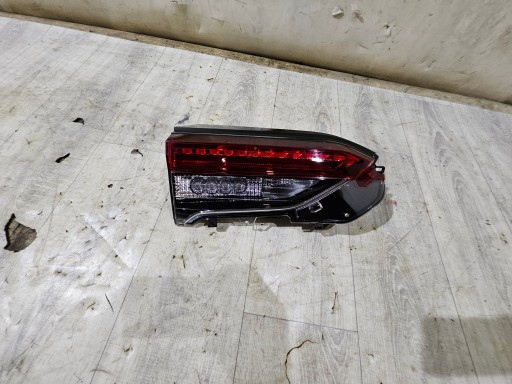 81590-42062 - Toyota Rav4 V 2019- ліва задня лампа в клапті