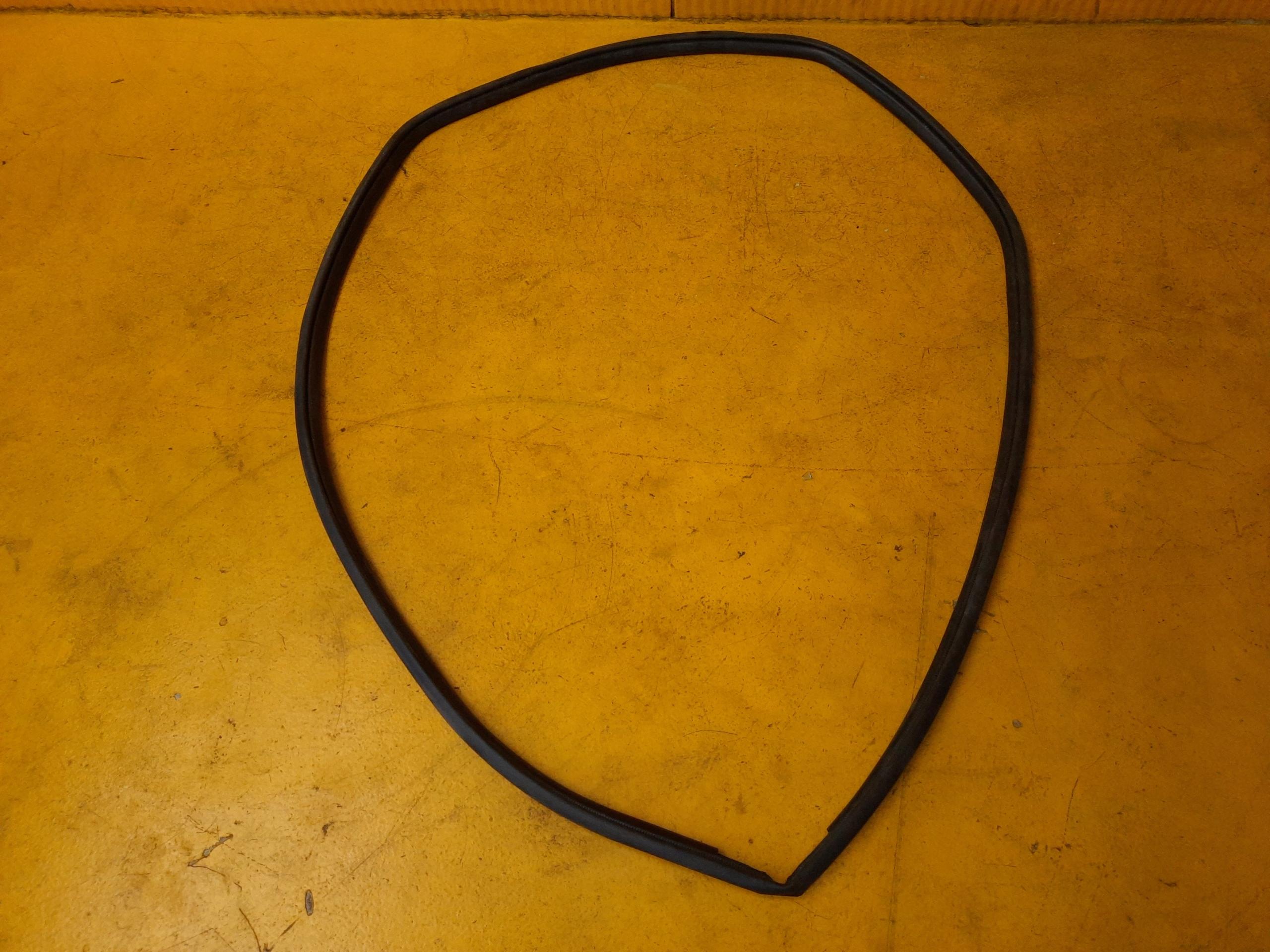 TOYOTA RAV4 V УЩІЛЬНЕННЯ ДВЕРІ ЗАДНІЙ ПРАВИЙ АБО ЛІВИЙ