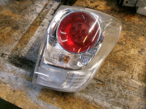 TOYOTAVERSOO2 - Toyota Verso Lamp Правий задній підйомник Європи