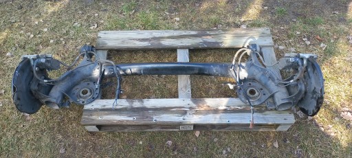 YAR4IIITAR - Toyota yaris поперечні задні диски задня підвіска задня підвіска