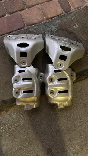 Крышка каталитического нейтрализатора TOYOTA YARIS III 1.5 b 2020r