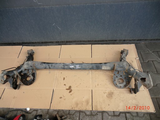 0000 - Toyota yaris iii 12-18 задней подвесной балки