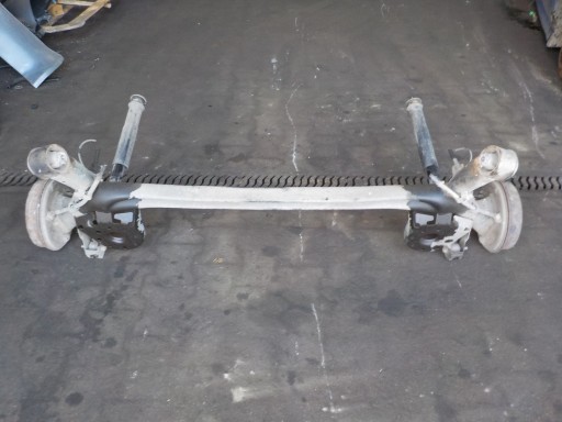 Toyota yaris iii 2013 1.4 d4d балка задньої підвіски / задній міст