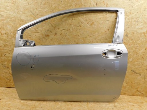 Toyota yaris iii 3d 11- левая передняя дверь