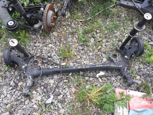 Toyota yaris iii підйомник 18-21 задня підвіска барабана