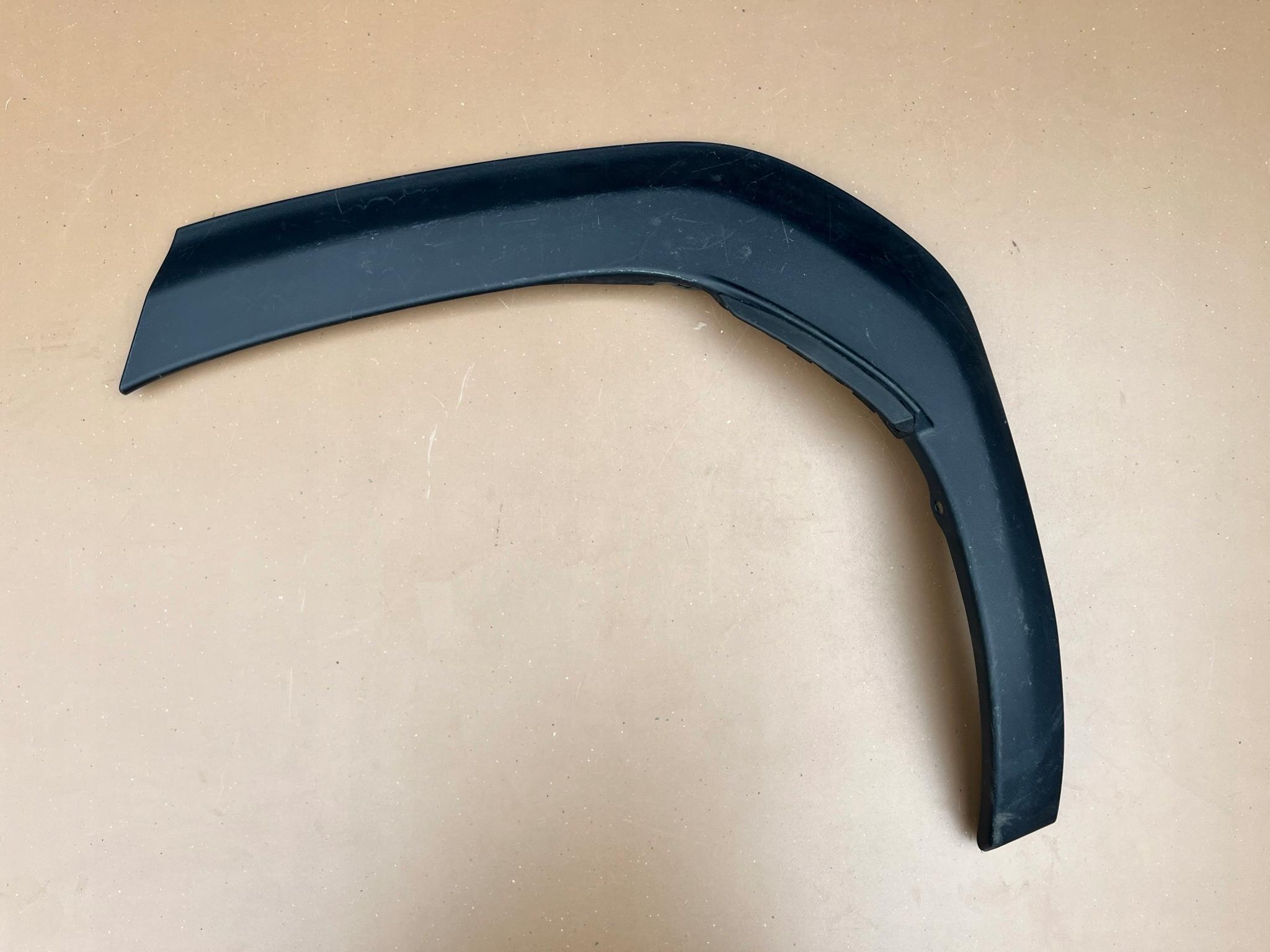 75606-k2010 - TOYOTA YARIS IV 21 - CROSS БРЫЗГОВИК ЛЕВЫЙ ЗАДНИЙ