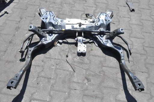 382058 - Toyota yaris iv саней передні сани