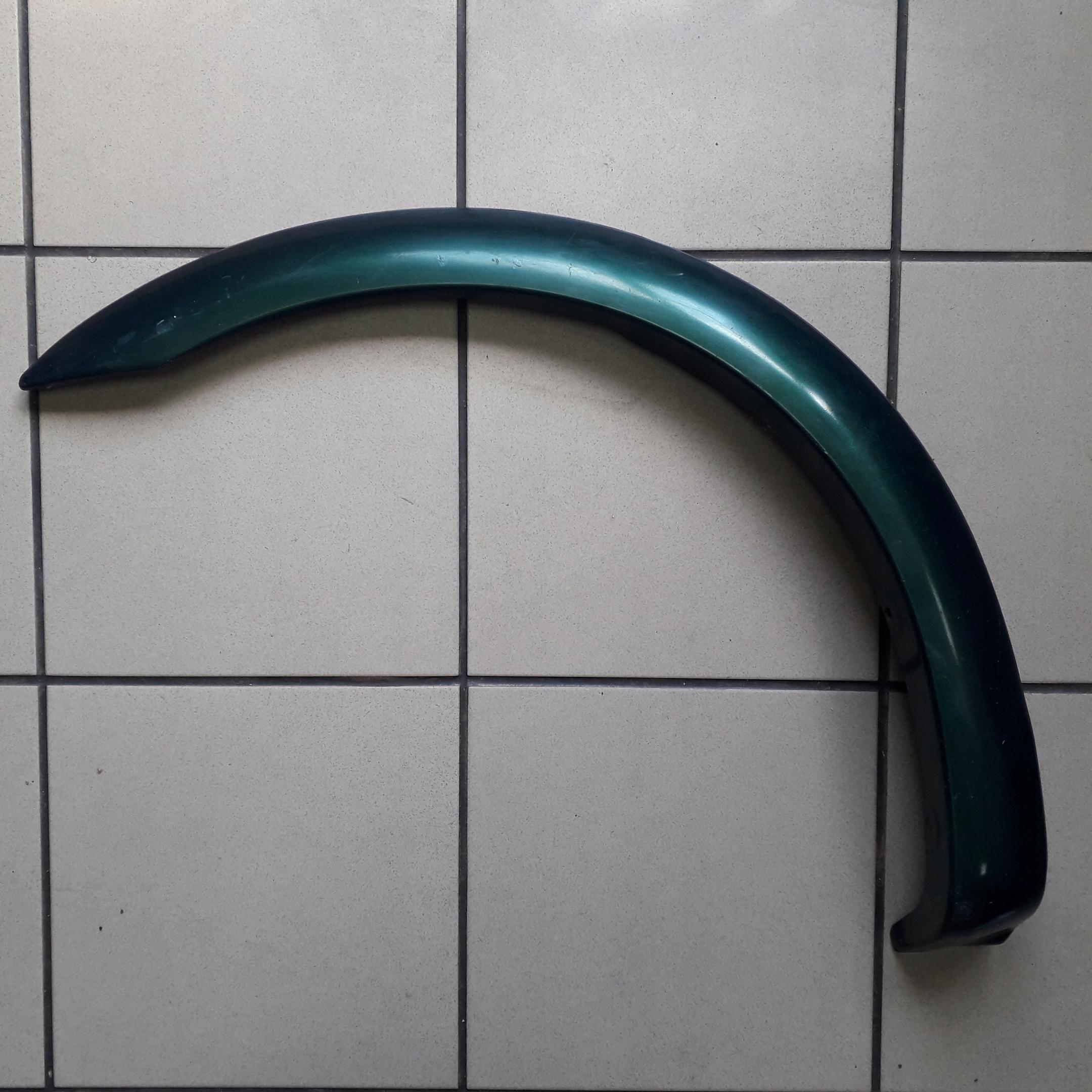 53088-52010/20 - TOYOTA YARIS VERSO НАКЛАДКА НА КРЫЛО ПЕРЕДНЯЯ ЛЕВАЯ