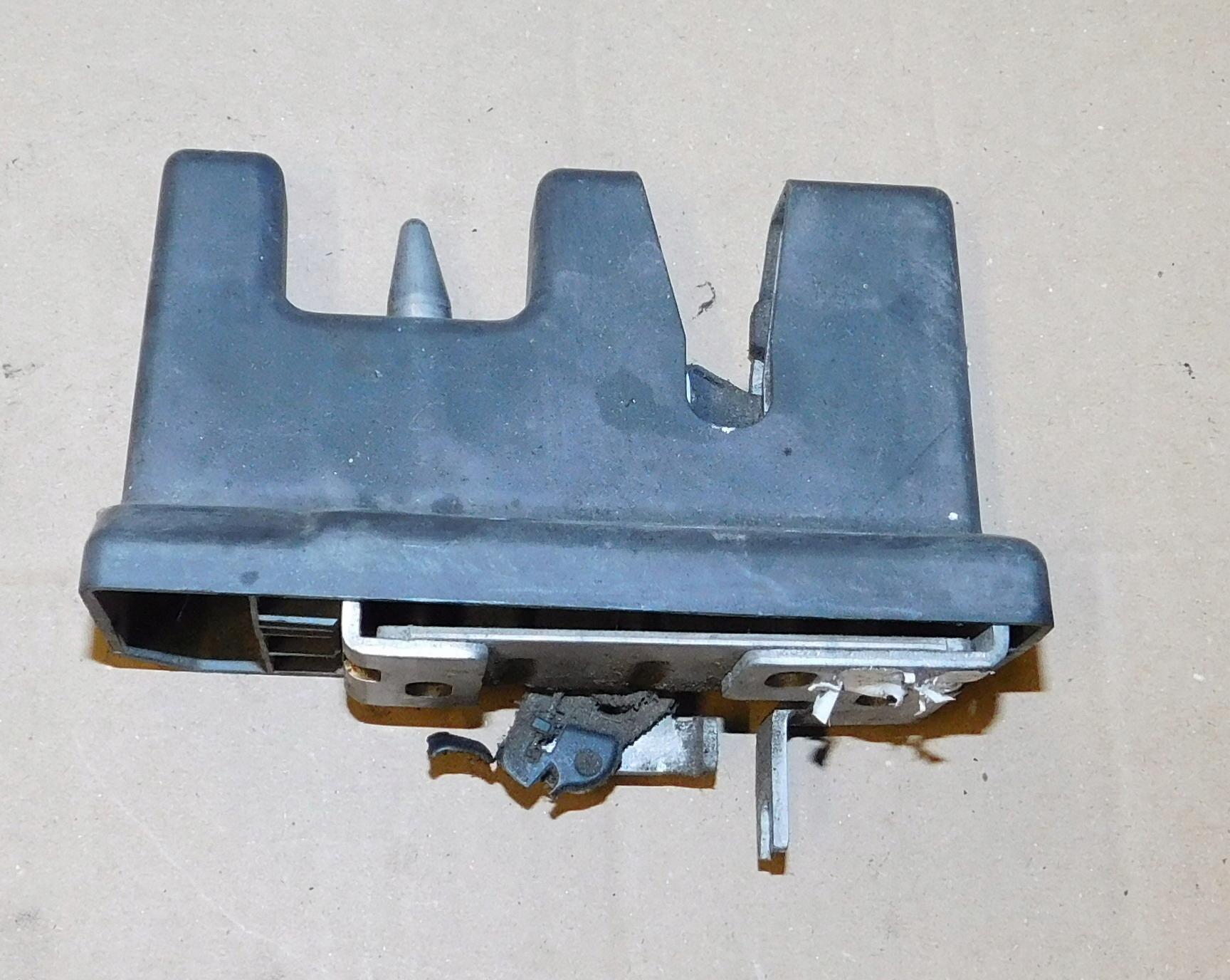 TRANSIT MK8 ЗАМОК ДВЕРИ ЗАДНИЙ ЛЕВЫЙ BK31-V431A03-AG