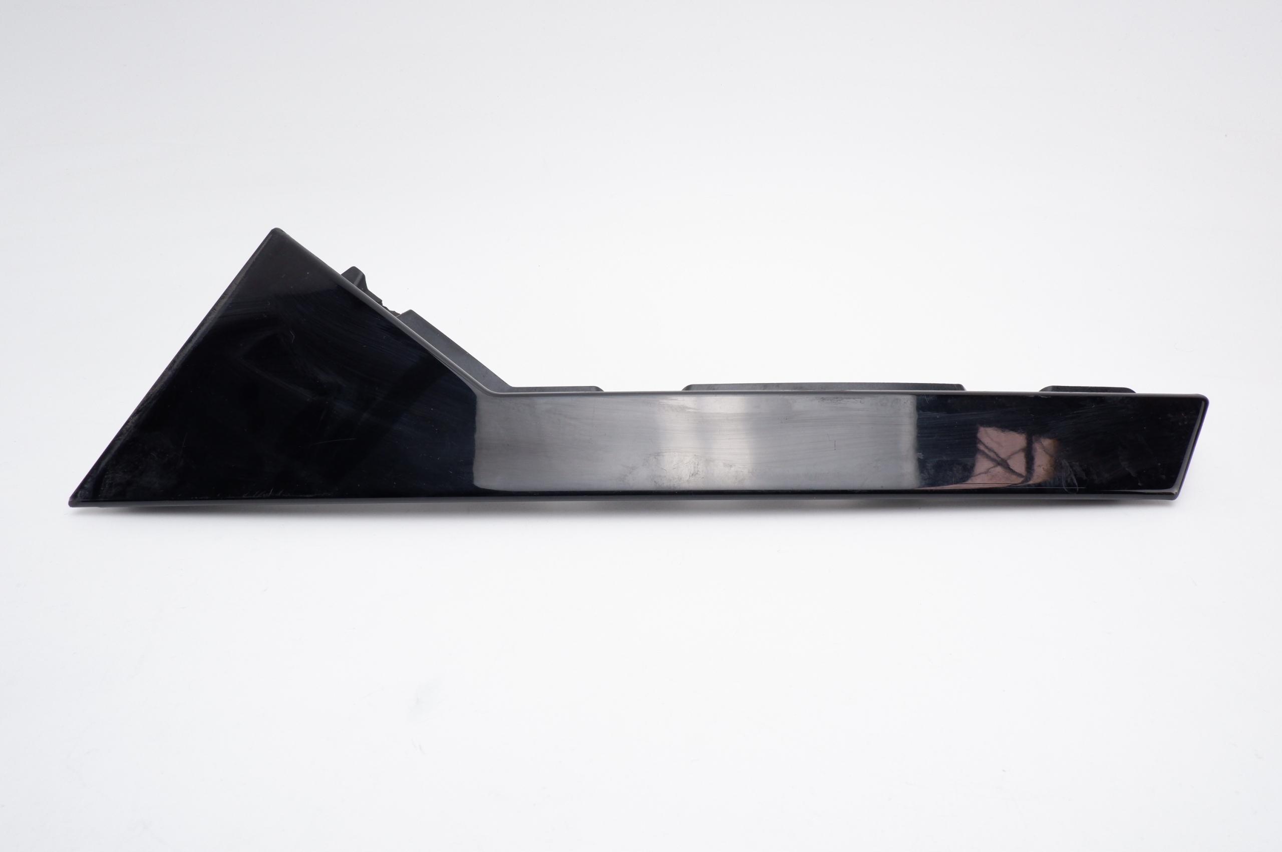 ТРАПЕЦИЕВИДНАЯ НАКЛАДКА ДВЕРИ ЛЕВАЯ ЗАДНЯЯ PEUGEOT 508 И SW KTVD