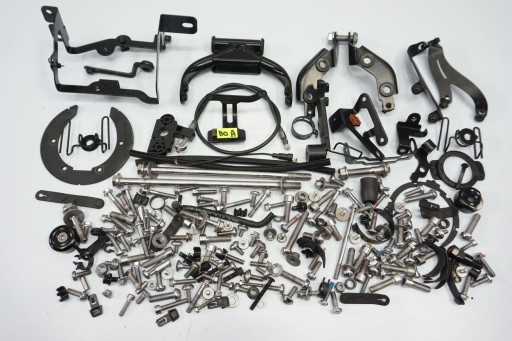 4374569382437760 - TRIUMPH TRIDENT 660 21-БОЛТЫ ВИНТЫ