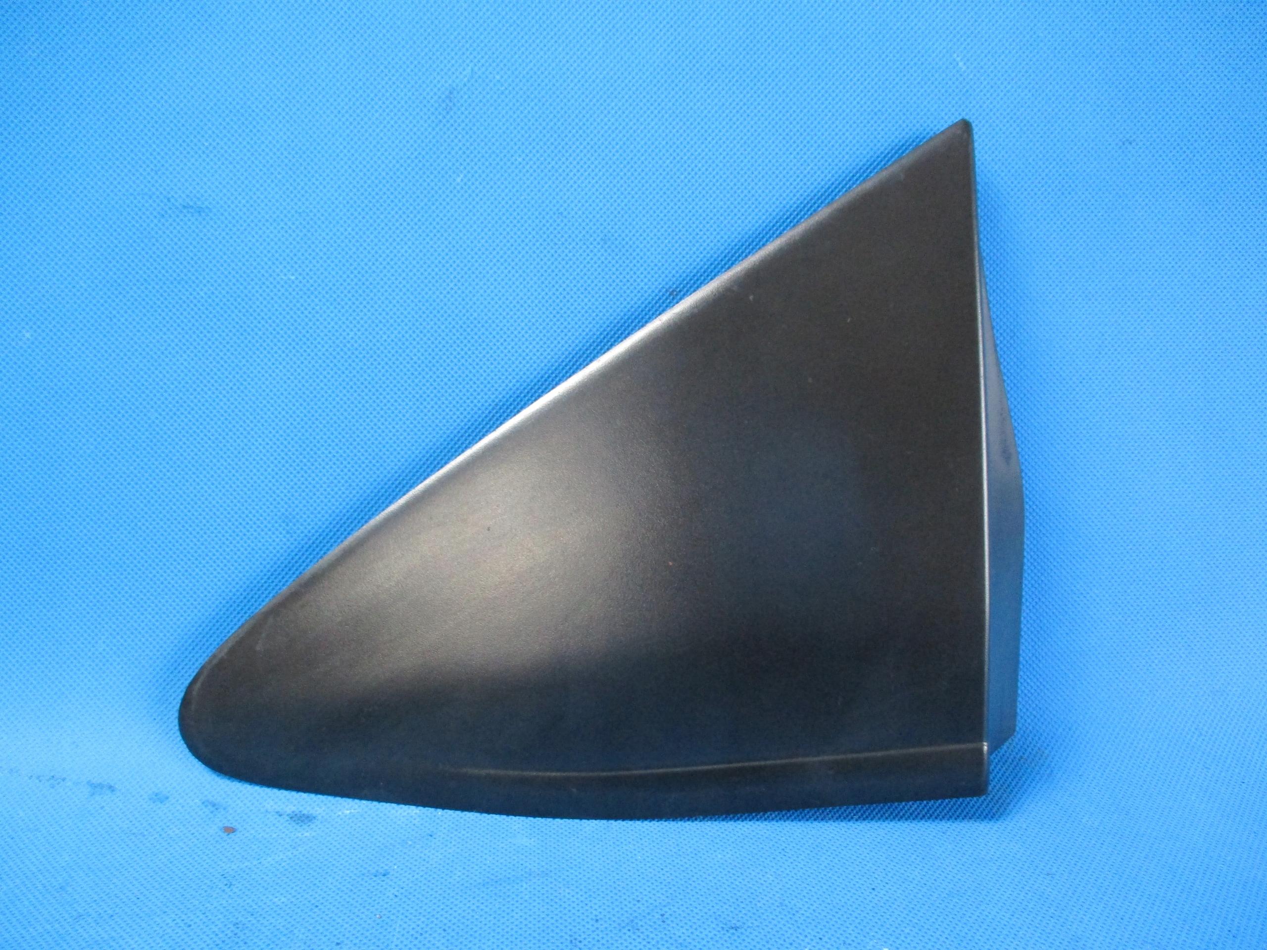 ТРЕУГОЛЬНИК КРЫЛА ЛЕВЫЙ TOYOTA YARIS III B