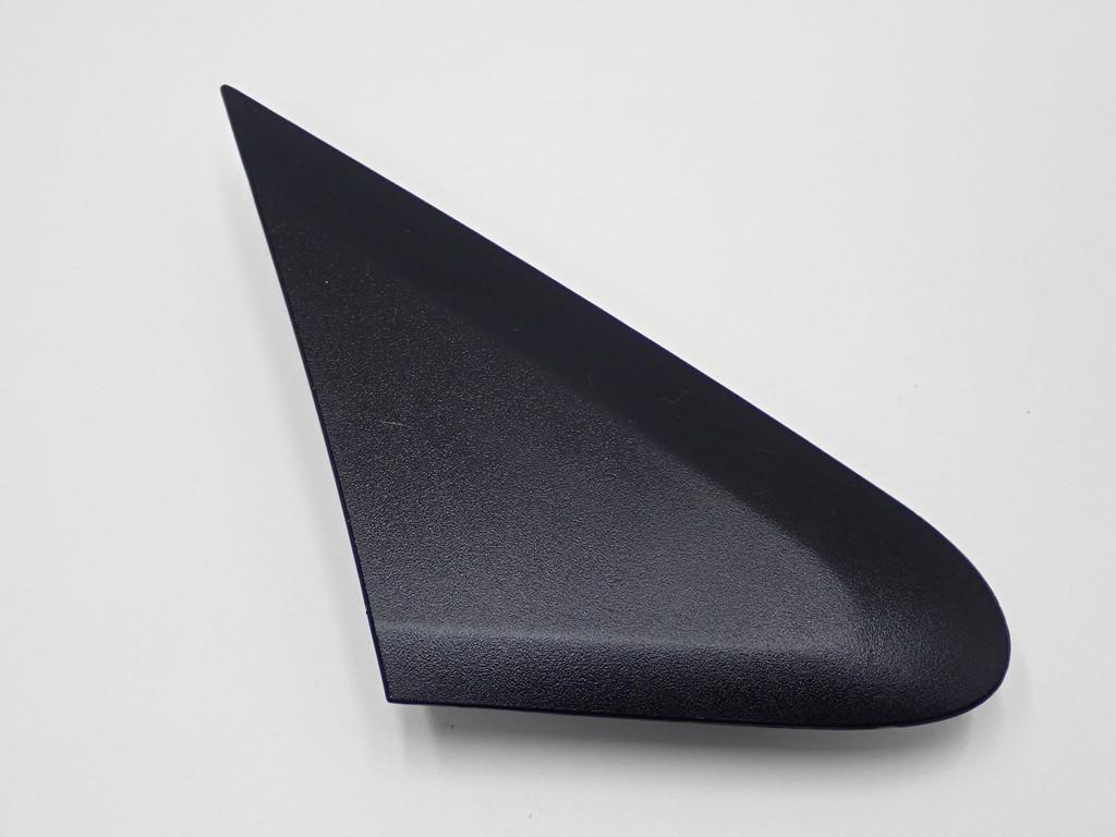 7405A566 - ТРЕУГОЛЬНИК БРЫЗГОВИК ПРАВЫЙ SPACE STAR II 21R