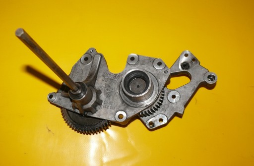 057109361D - Режим звездочки привод масляного насоса AUDI A8 D3 4.0 TDI