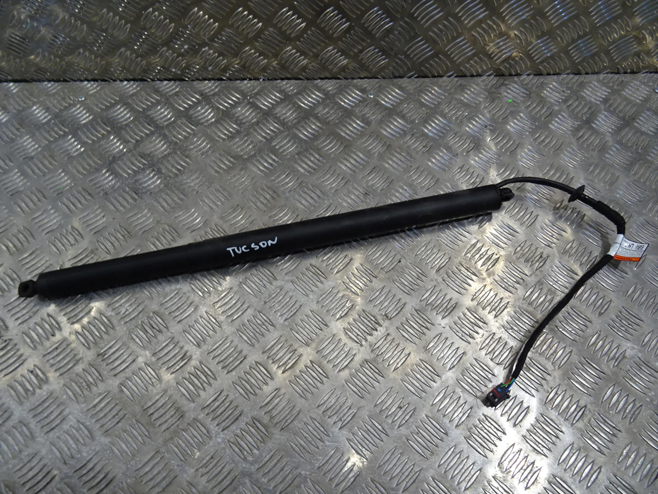 Tucson III лівий привід заслінки 81770-D3100