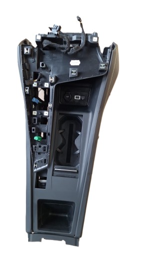 ТУНЕЛЬ ЦЕНТРАЛЬНА ПАНЕЛЬ РУЧНА PEUGEOT 308 T10