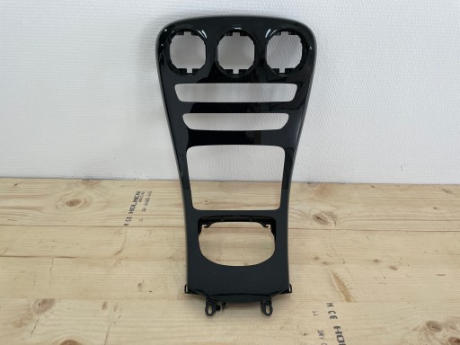 A236801903 - Центральний тунель MERCEDES GLC W253 PIANO