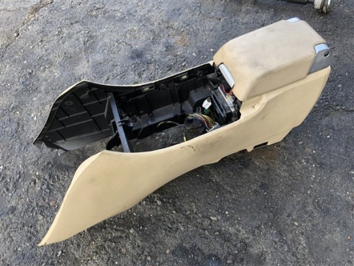 ПІДЛІКОТНИК ЦЕНТРАЛЬНИЙ ТУНЕЛЬ ХОЛОДИЛЬНИК RANGE ROVER SPORT L320