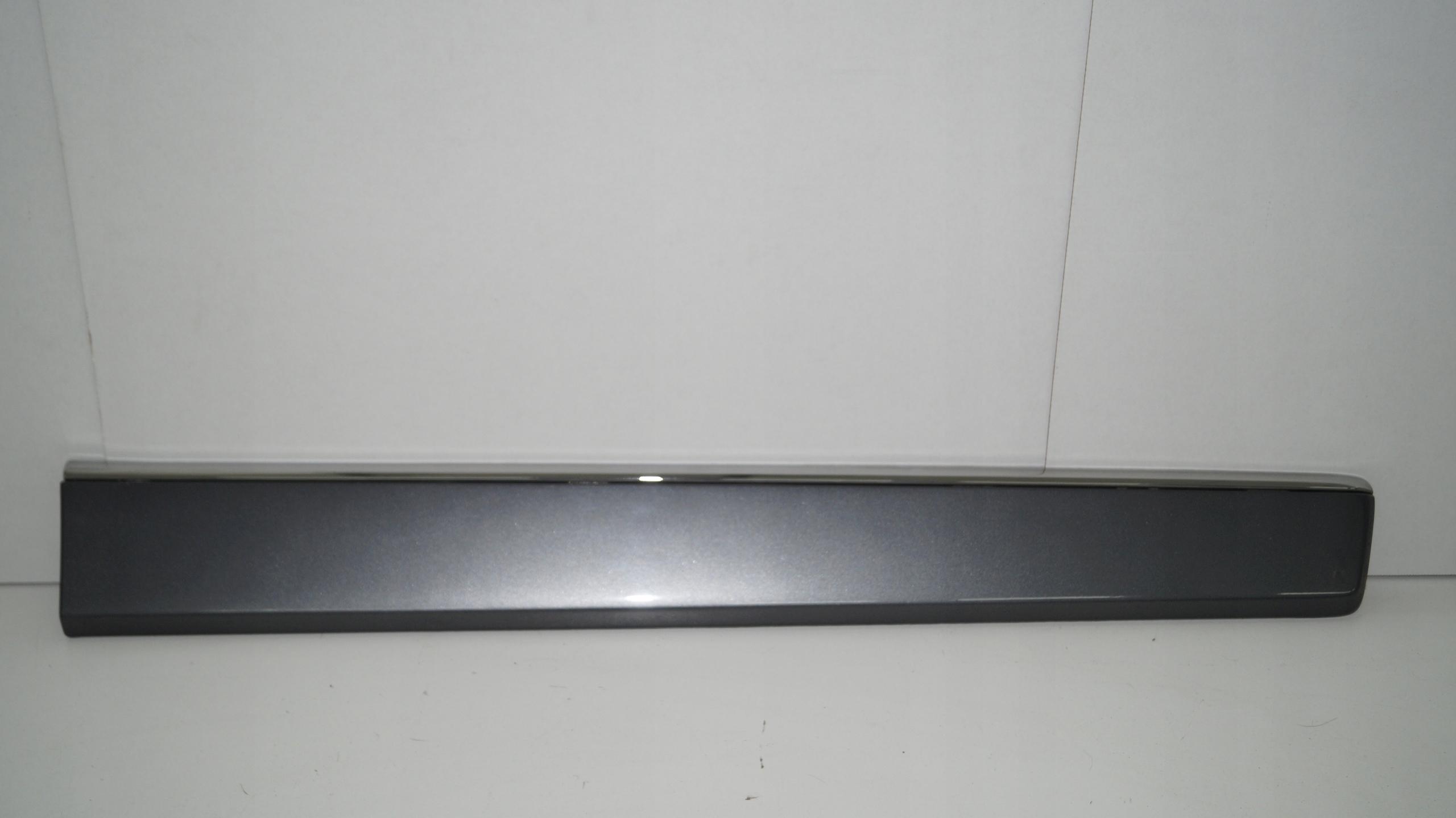 808202457R - TWINGO III GT МОЛДИНГ ДВЕРІ ПРАВИЙ ПЕРЕДНІЙ ПРАВИЙ ХРОМ