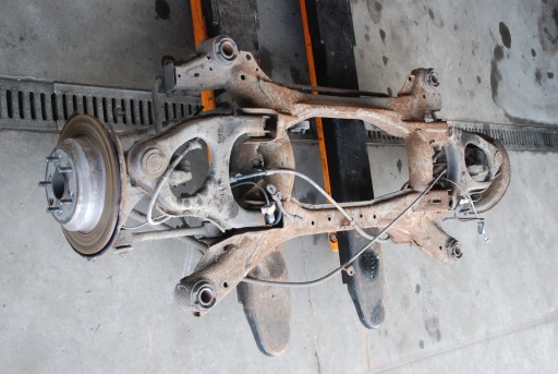 Задній промінь honda accord viii kombi 09-15