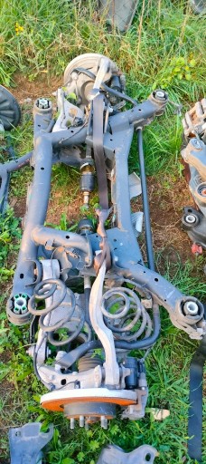 Задня вісь повна променя discovery sport 2.0 d 4x4 l550