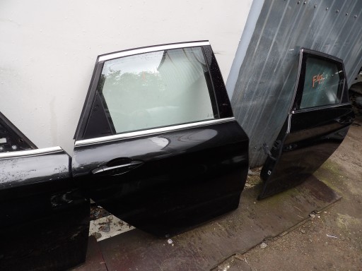 Задні праві двері bmw f45