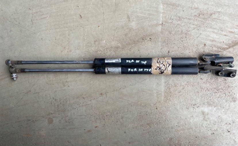 Телескопические приводы заслонки KPL Subaru Forester 3 SH