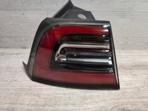 1077399 - Tesla Model 3 2023 задние задние лампы левой стороны