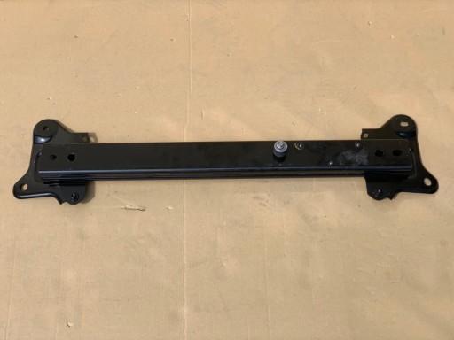 Тесла Модель 3 beam between the calipers 1075042-00-F