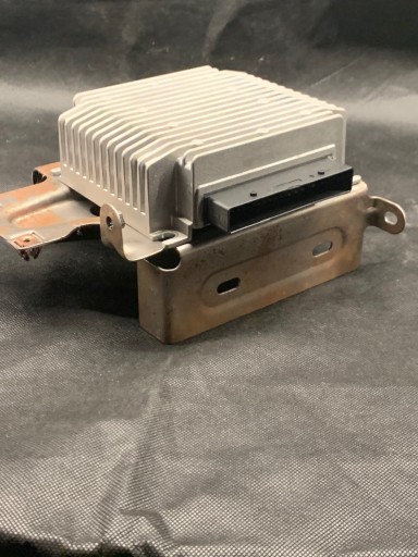 1007457-02-C - Усилитель Tesla Model S amplifier 1004833-10-A