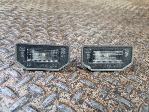 171328200A - Tesla Model Y 2023 набор ламп номерного знака