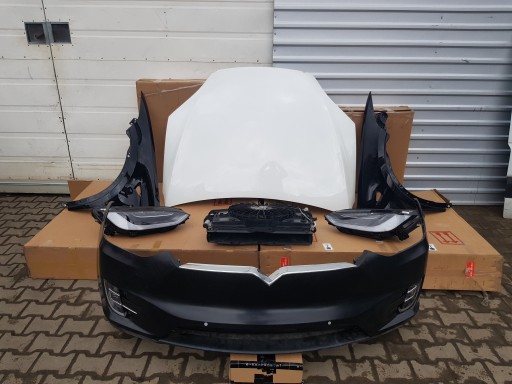 Tesla X Передний капот, крыло, ремень радиатора, лампы