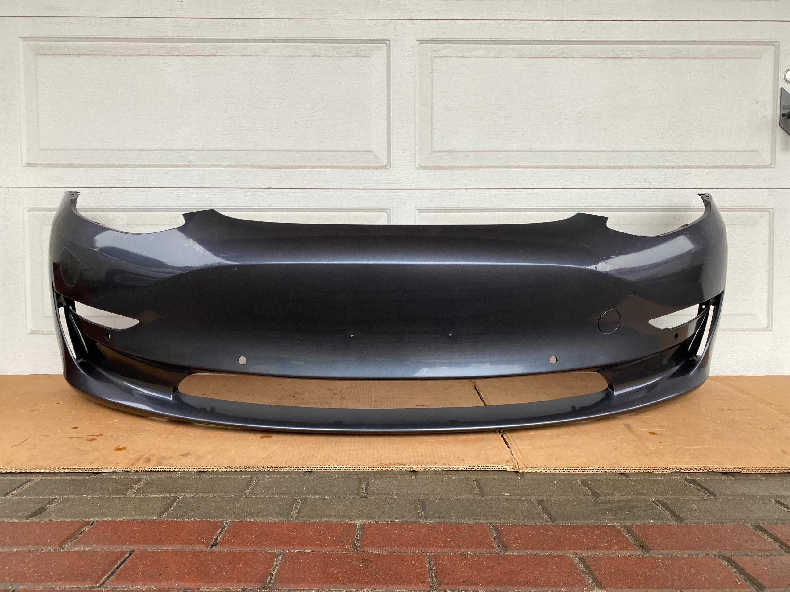 Tesla model 3 передній бампер милий оригінал сірий