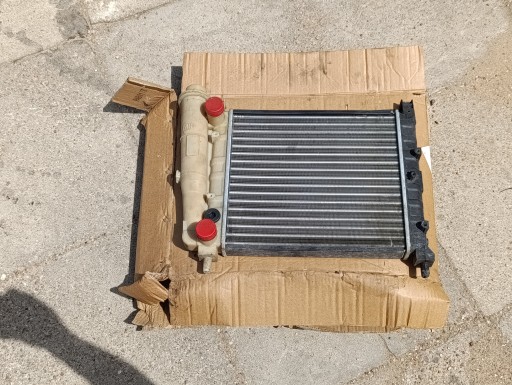 Радиатор фиат уно d7f008tt