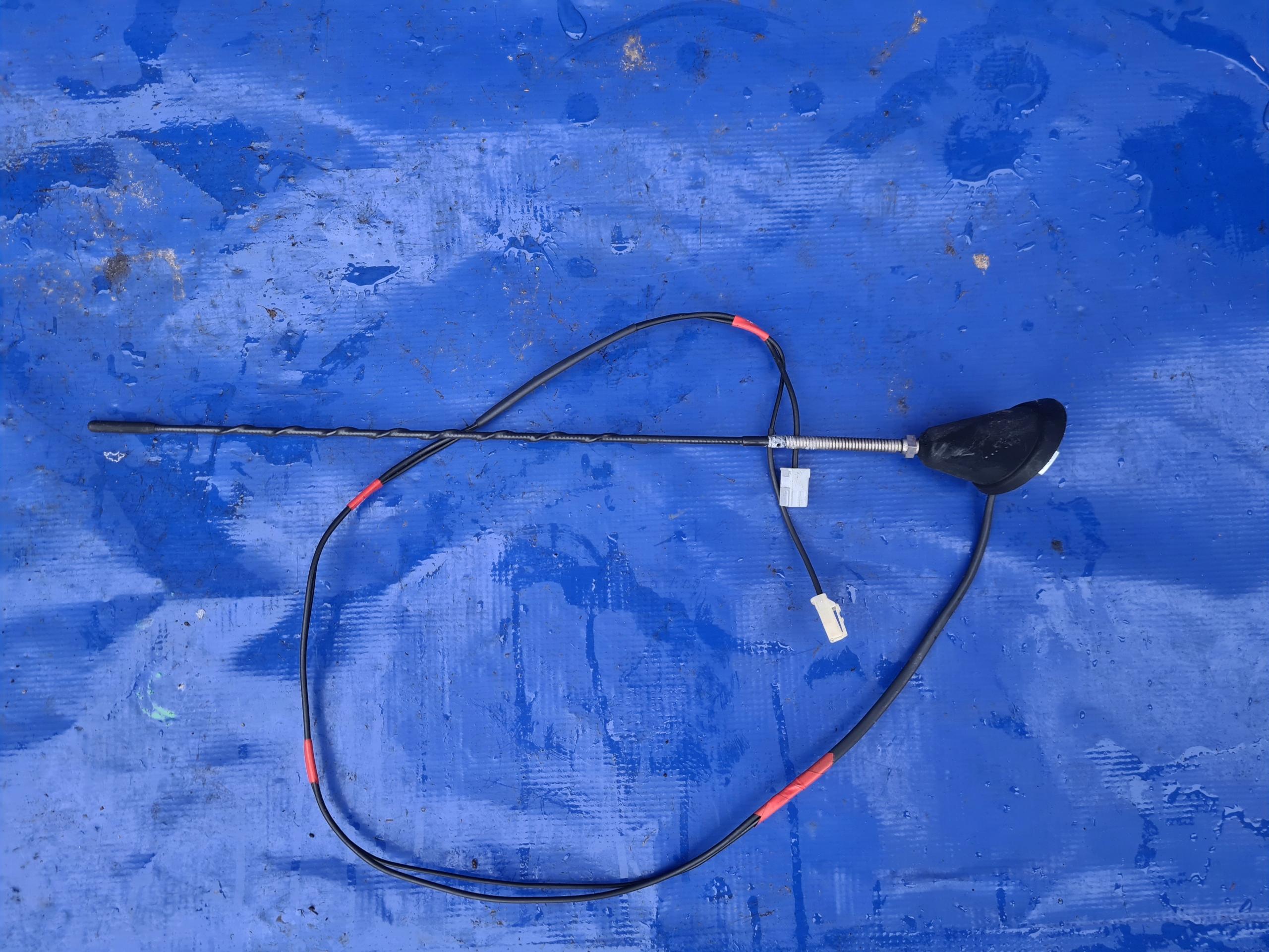 Toyota AURIS и 07-09 антенна