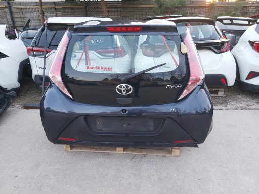 T14 - Toyota AYGO II задній ремінь підлогове крило заднє ліве