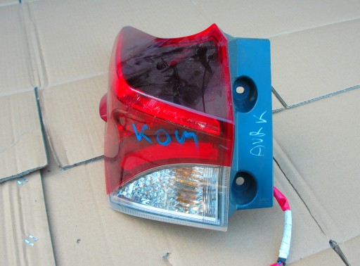 Тойота ауріс універсал задній лівий задній ліхтар