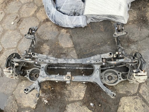 Toyota chr повна задня підвіска балка заднього моста