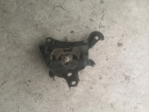 Подушка коробки гибрида Toyota Corolla e21 2.0