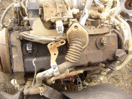 1330178 - Toyota HILUX VI 02-05 2.5 D4D клапанная крышка