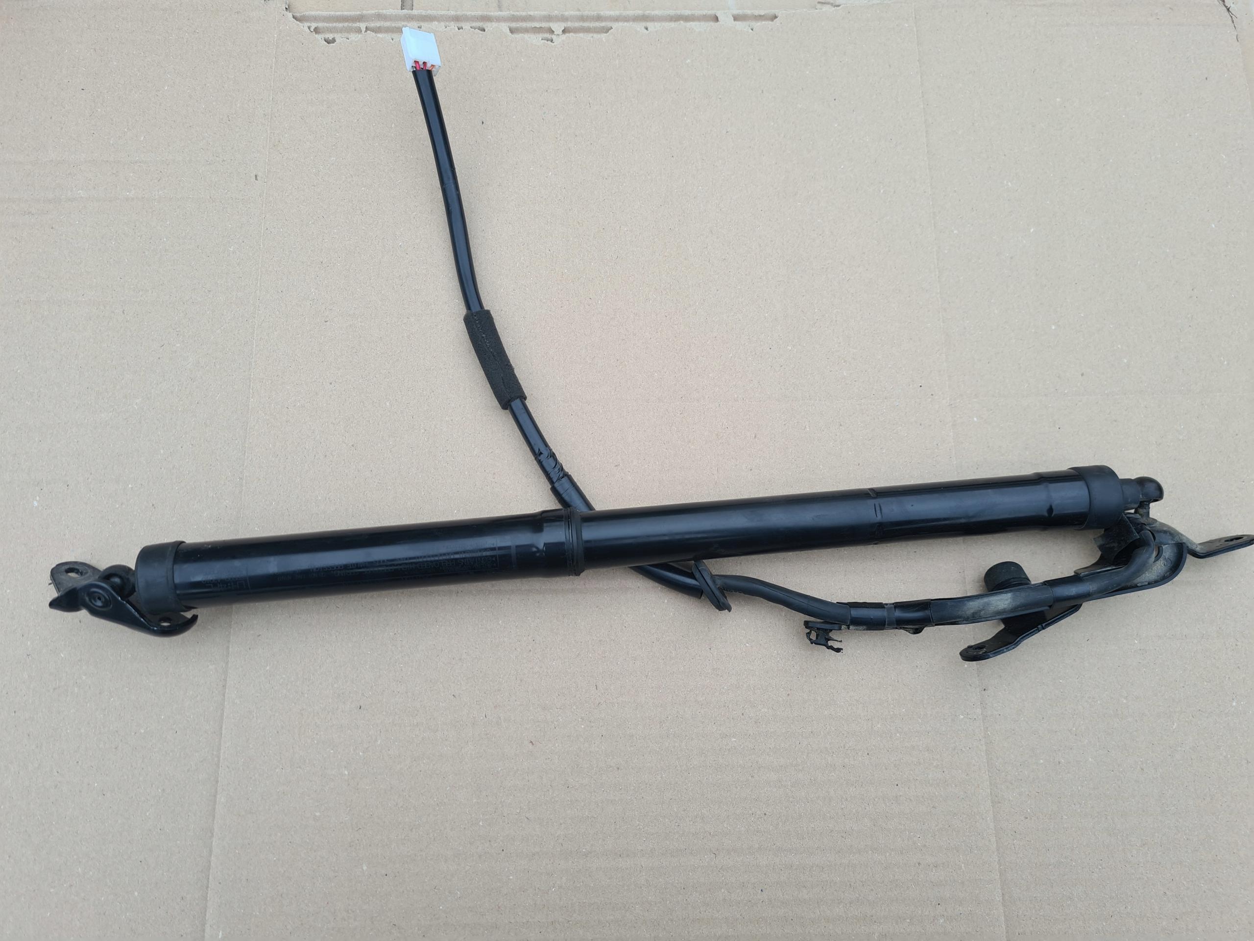 68920-42010 - Toyota RAV4 13-15 привід підйомник заслінки