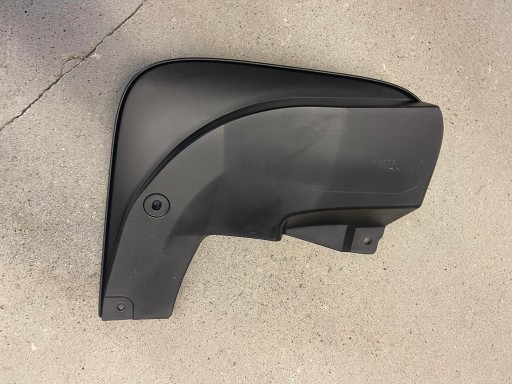 Тойота Секвойя 16+ брызговик