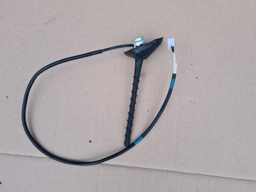 Toyota Yaris III антенна