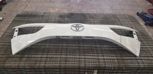 Toyota YARIS III 76811-0DA30 крышка багажника