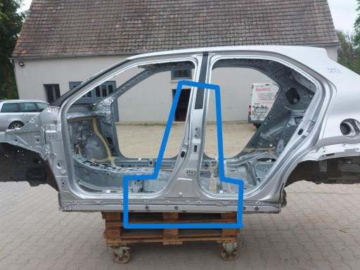 21561561-9551 - Toyota Yaris КРЕСТОВАЯ СТОЙКА ЦЕНТРАЛЬНАЯ ЛЕВАЯ