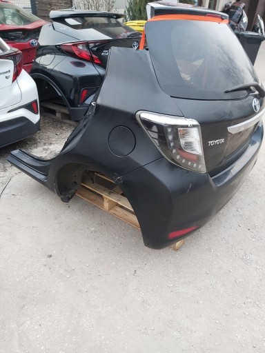 YARIS III BŁOTNIK LT BLACK - Підкрилок Toyota Yaris III заднє ліве чверть ліва 5D