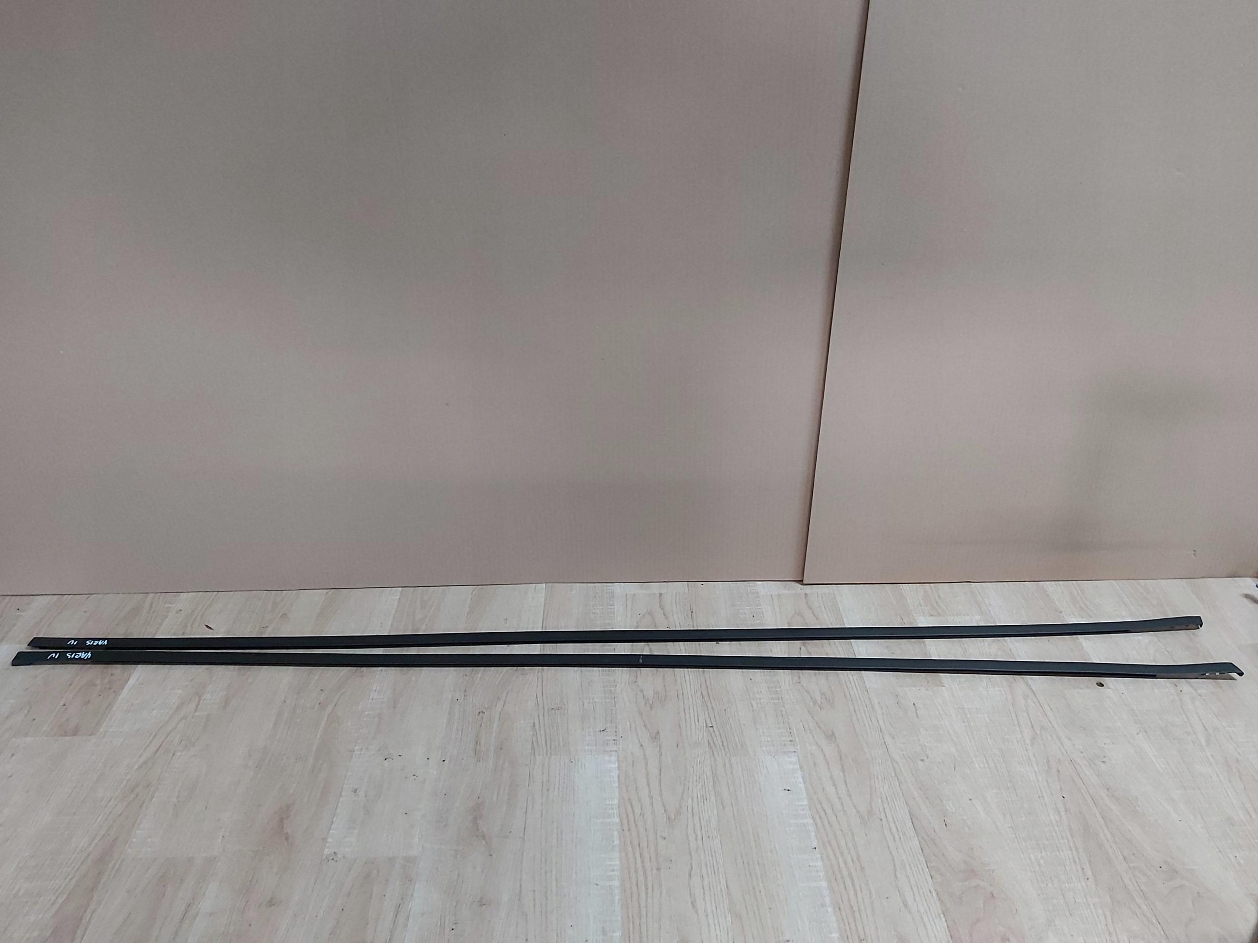 Toyota Yaris IV рейка даху права