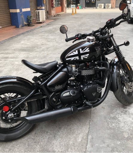 991 - Triumph Bonneville використовує танк TANKPAD